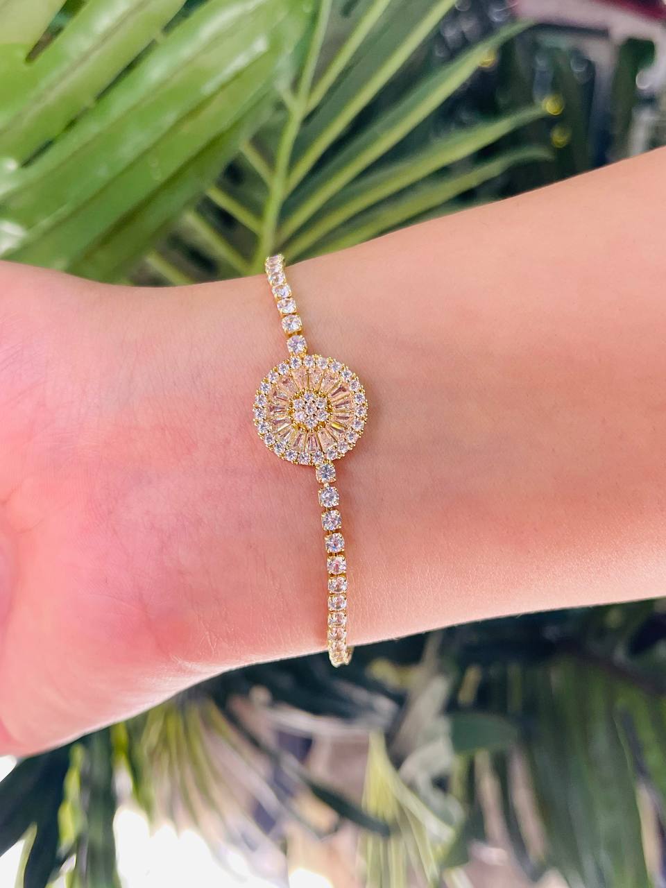 The Radiant Halo Crystal Bracelet