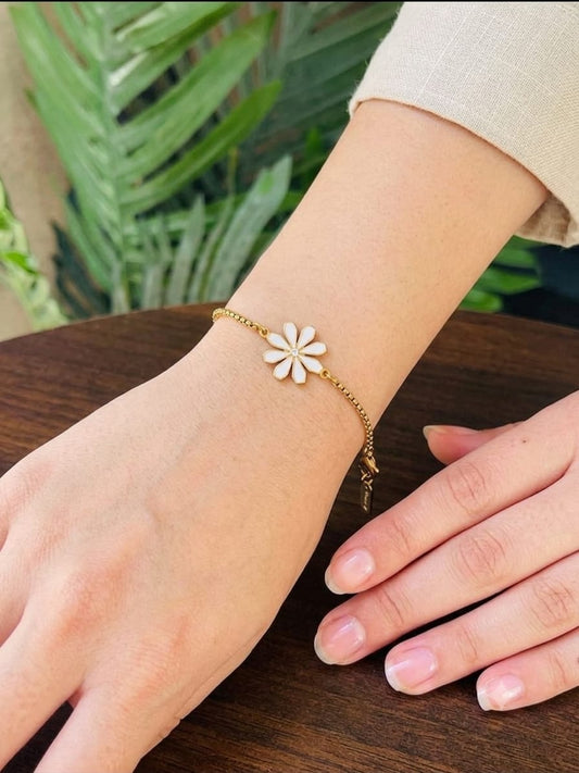 Delicate White Daisy Adjustable Slider Bracelet