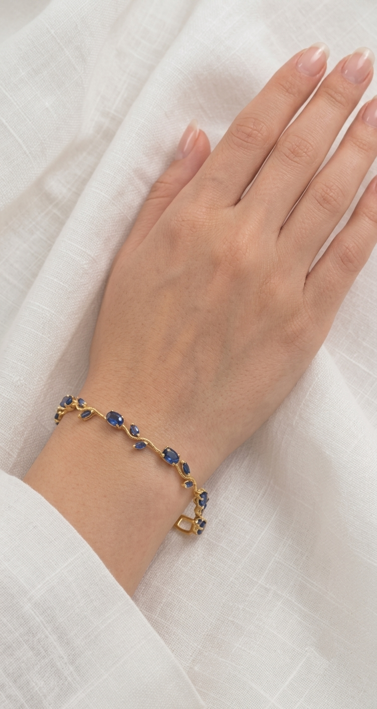 Gold-Plated Tulip Bracelet